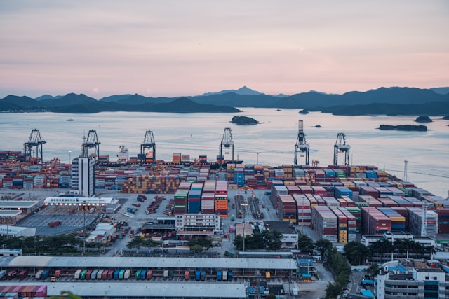chinese shipyard with export containers