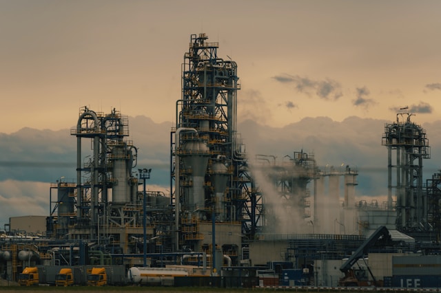 oil refinery with smoke coming out