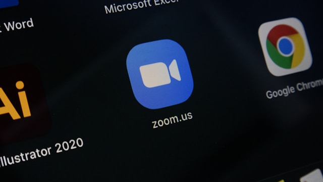 app icons showing Zoom prominently