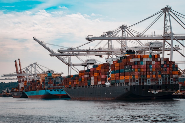 cargo ships lined up in washington