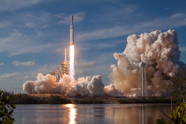 SpaceX Falcon Heavy Launch at Kennedy Space Center